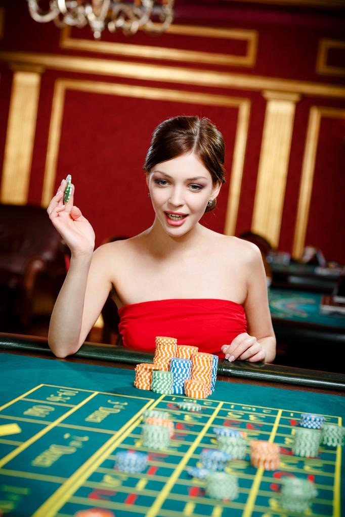 Thưởng thức slot online đa dạng thể loại cùng bj88 thomo